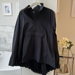 Athleta poplin pleated back quarter zip